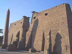 ルクソール神殿